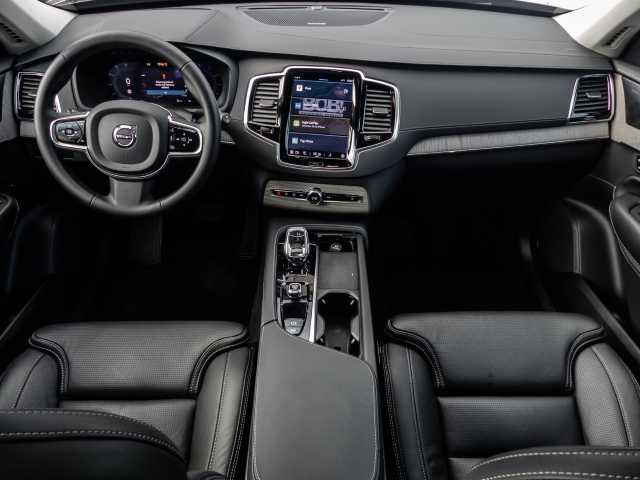 Volvo  Plus Bright AWD B5 Diesel EU6d 7-Sitzer Allrad AD StandHZG digitales Cockpit