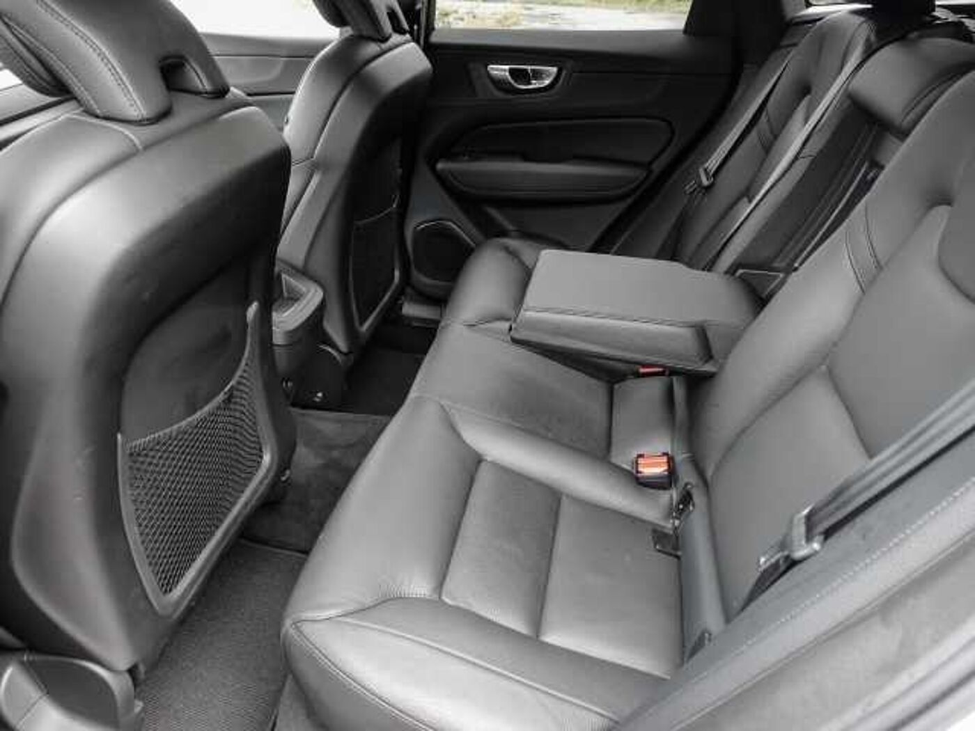 Volvo  Core 2WD B4 Benzin EU6d digitales Cockpit Memory Sitze Soundsystem LED Scheinwer