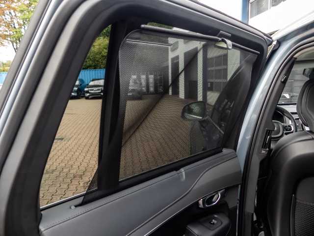 Volvo  Plus Bright AWD B5 Diesel EU6d 7-Sitzer Allrad StandHZG AHK digitales Cockpit Me