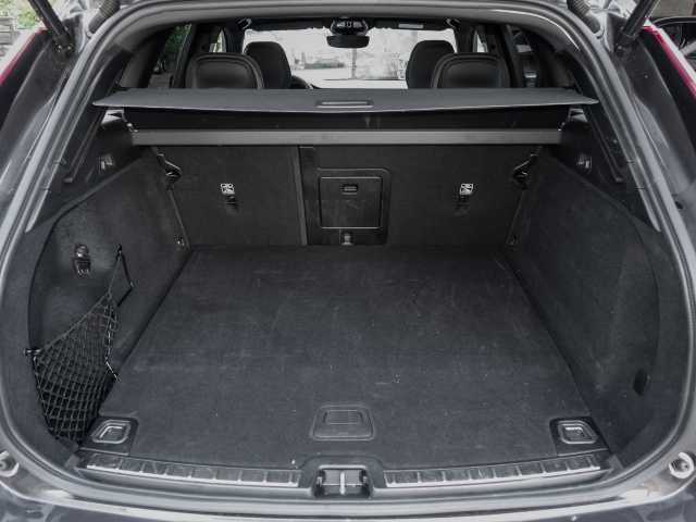 Volvo  Plus Dark Recharge Plug-In Hybrid AWD T8 Twin Engine EU6d StandHZG Leder digital