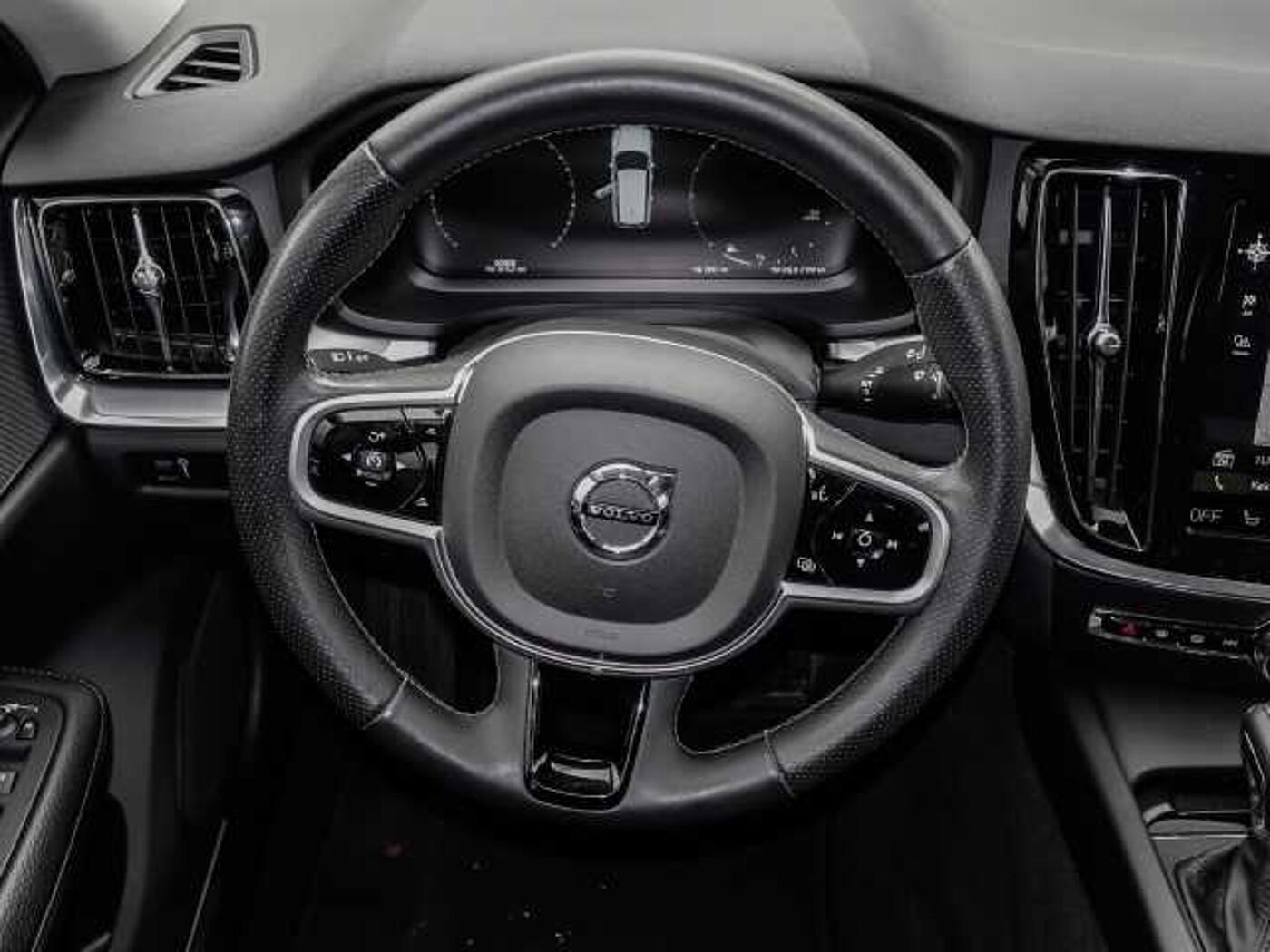 Volvo  Kombi Momentum AWD D4 EU6d-T Allrad Navi Leder digitales Cockpit Soundsystem LED