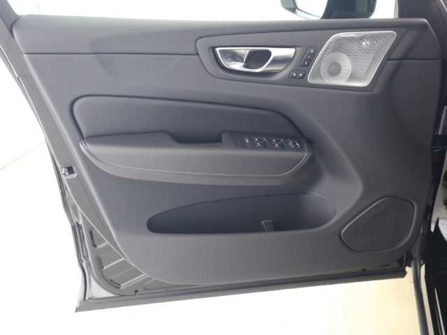 Volvo  Ultra Dark Recharge Plug-In Hybrid AWD T8 Twin Engine EU6d HUD AD StandHZG AHK