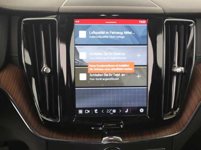 Volvo  Ultra Dark Recharge Plug-In Hybrid AWD T8 Twin Engine EU6d HUD AD StandHZG AHK