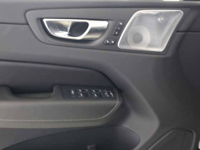 Volvo  Ultra Dark Recharge Plug-In Hybrid AWD T8 Twin Engine EU6d HUD AD StandHZG AHK