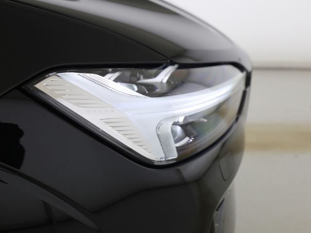 Volvo  Ultra Dark Recharge Plug-In Hybrid AWD T8 Twin Engine EU6d HUD AD StandHZG AHK