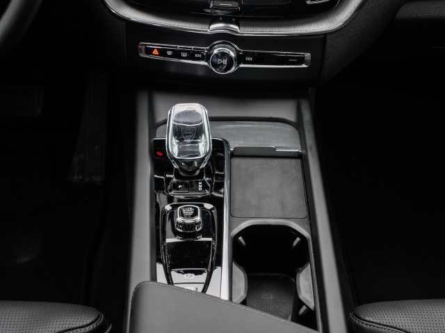 Volvo  Plus Black Edition Recharge Plug-In Hybrid AWD T8 Twin Engine EU6d AD StandHZG