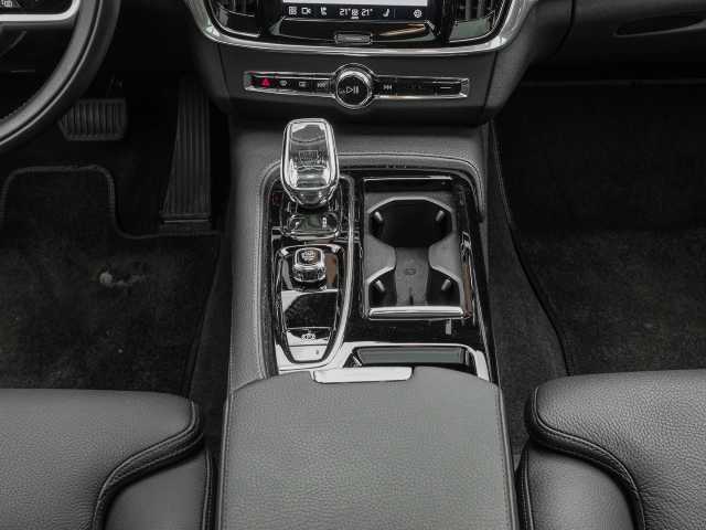 Volvo  Kombi Inscription Recharge Plug-In Hybrid AWD T6 Twin Engine EU6d HUD StandHZG A