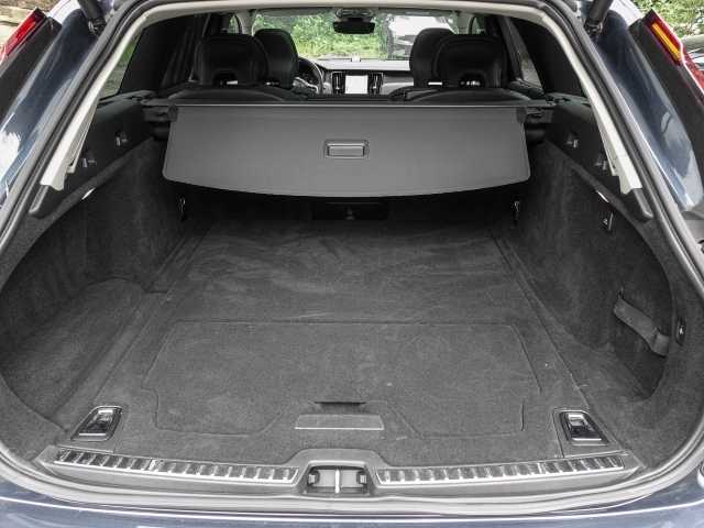 Volvo  Kombi Inscription Recharge Plug-In Hybrid AWD T6 Twin Engine EU6d HUD StandHZG A