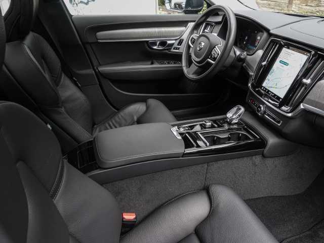 Volvo  Kombi Inscription Recharge Plug-In Hybrid AWD T6 Twin Engine EU6d HUD StandHZG A