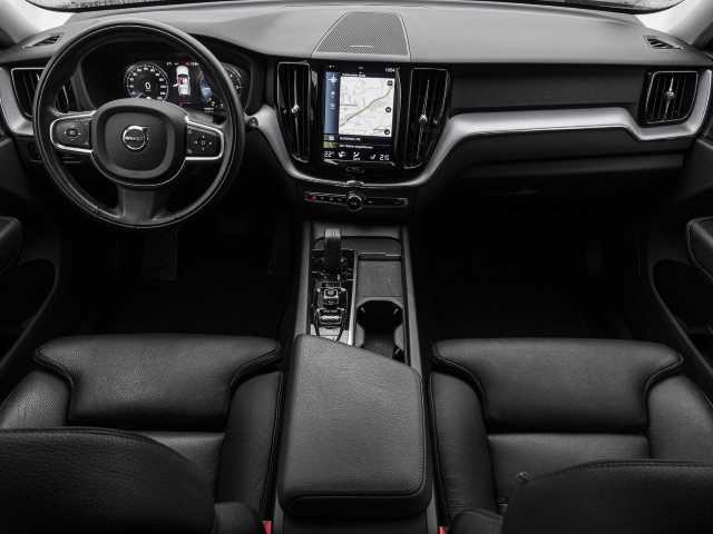 Volvo  Momentum Pro AWD B4 Diesel EU6d StandHZG AHK Navi Leder digitales Cockpit Sounds