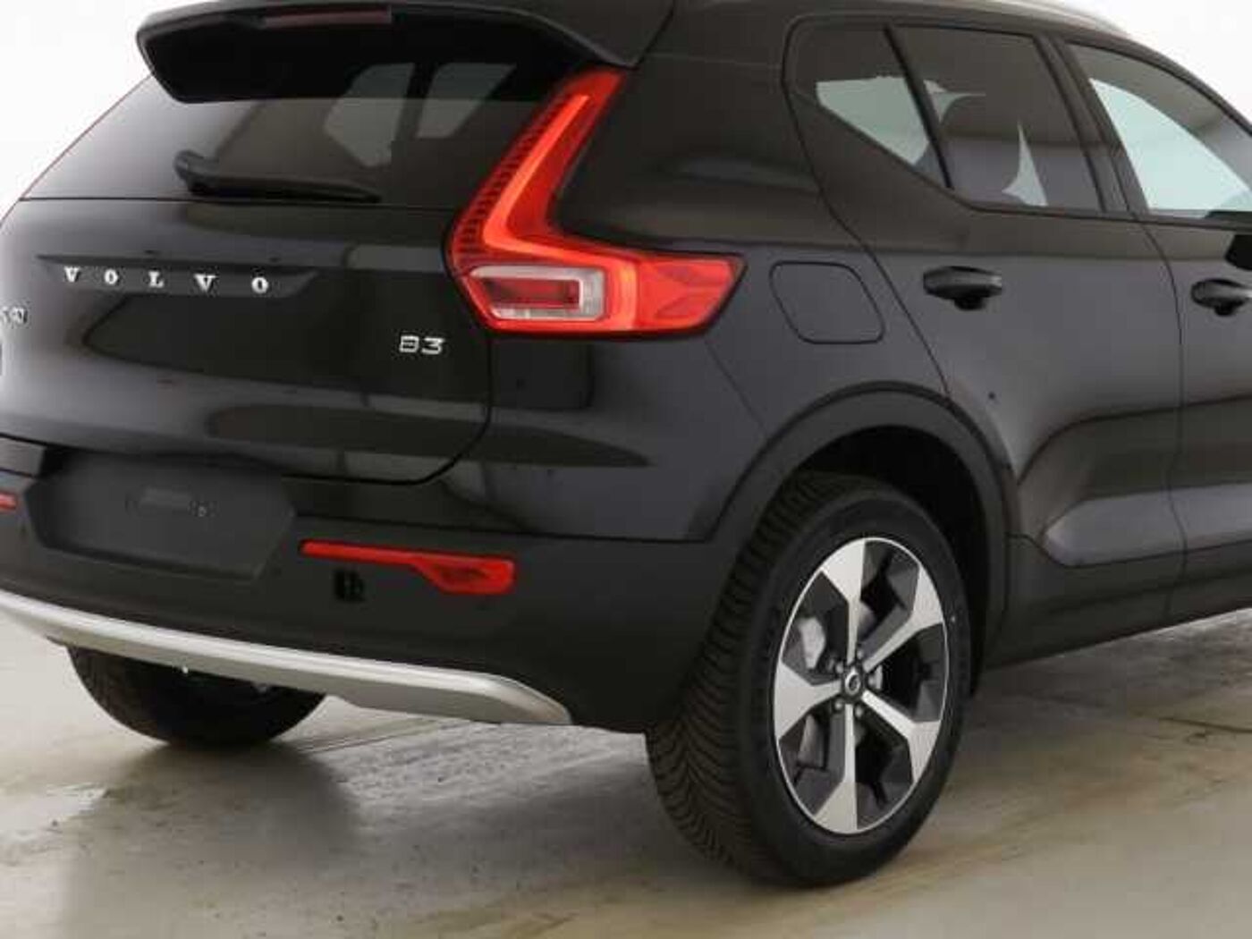 Volvo  Plus Dark Recharge Plug-In Hybrid AWD T6 Twin Engine EU6d StandHZG AHK digitales