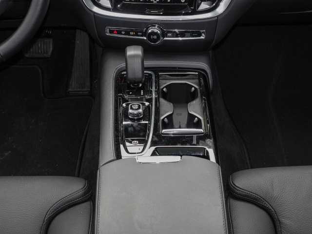 Volvo  Kombi Plus Bright Recharge Plug-In Hybrid AWD T6 Twin Engine EU6d StandHZG digit