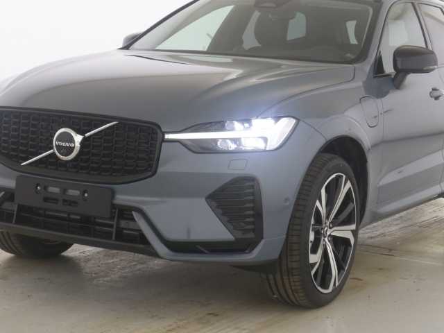 Volvo  Ultra Dark Recharge Plug-In Hybrid AWD T8 Twin Engine EU6d HUD StandHZG digitale