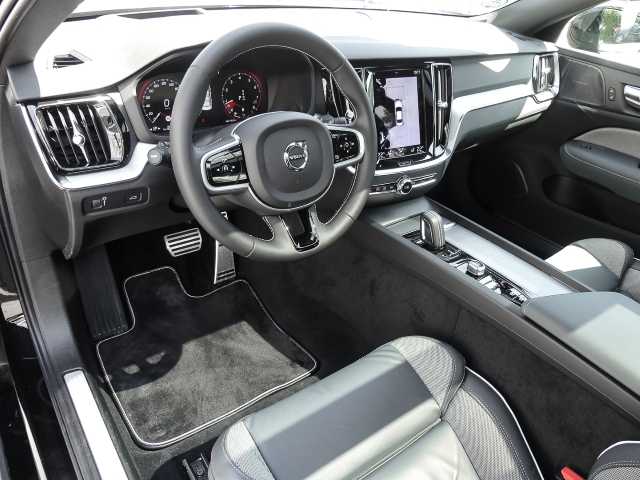 Volvo  R Design B5 Benzin Leder Navi Keyless e-Sitze HUD ACC Rückfahrkam. Fernlichtass.