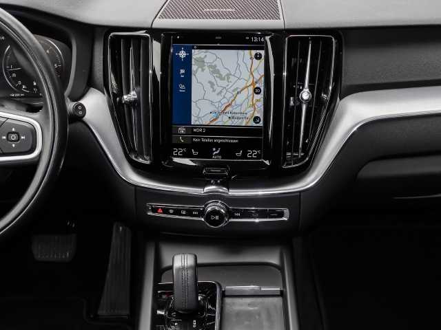 Volvo  Momentum Pro AWD B4 Diesel EU6d Allrad Navi Leder digitales Cockpit Soundsystem