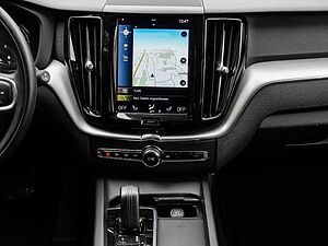 Volvo  Momentum Pro 2WD B4 Benzin EU6d Navi Leder digitales Cockpit Memory Sitze Sounds