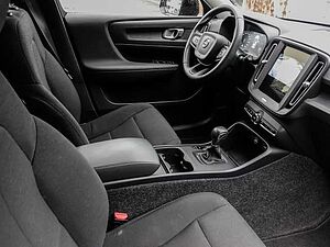 Volvo  Momentum Core 2WD T2 EU6d digitales Cockpit Soundsystem LED Sperrdiff. Klimaauto