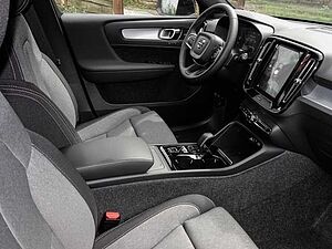 Volvo  B3 Benzin Plus Dark Business-Paket BLIS Pixel-LED