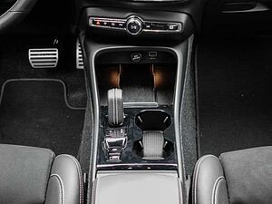 Volvo  R Design AWD D4 EU6d-T Allrad Navi Leder digitales Cockpit Soundsystem LED Sperr