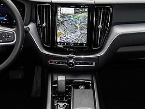 Volvo  Core 2WD B4 Diesel EU6d StandHZG AHK digitales Cockpit Soundsystem LED Sperrdiff