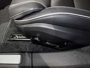 Volvo  Kombi Plus Dark B4 Mild-Hybrid  Benzin EU6d
