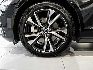 Volvo  Kombi Plus Dark B4 Mild-Hybrid  Benzin EU6d
