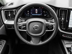 Volvo  Plus Dark 2WD B4 Benzin EU6d AHK digitales Cockpit Memory Sitze Soundsystem Harm