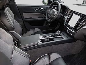 Volvo  Ultimate Dark AWD B5 Benzin EU6d HUD Leder digitales Cockpit Memory Sitze Sounds