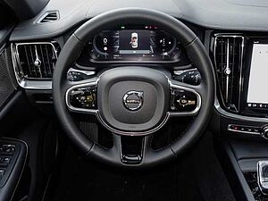 Volvo  Ultimate Dark AWD B5 Benzin EU6d HUD Leder digitales Cockpit Memory Sitze Sounds