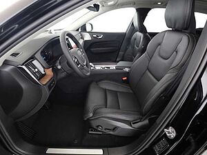 Volvo  Ultra Dark Recharge Plug-In Hybrid AWD T8 Twin Engine EU6d HUD AD StandHZG AHK