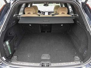 Volvo  Ultra Dark AWD B5 Benzin EU6e HUD AD digitales Cockpit Memory Sitze Soundsystem