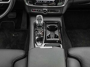 Volvo  Kombi Inscription Recharge Plug-In Hybrid AWD T6 Twin Engine EU6d HUD StandHZG A