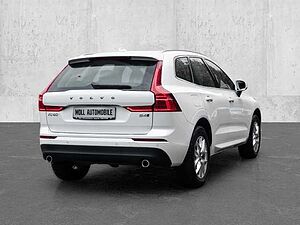 Volvo  Momentum Pro AWD B4 Diesel EU6d Allrad StandHZG Navi Leder digitales Cockpit Sou