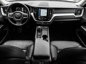 Volvo  Momentum Pro AWD B4 Diesel EU6d Allrad StandHZG Navi Leder digitales Cockpit