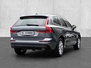 Volvo  Momentum Pro AWD B4 Diesel EU6d Allrad StandHZG Navi Leder digitales Cockpit