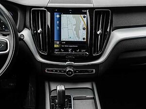 Volvo  Momentum Pro AWD B4 Diesel EU6d Allrad StandHZG Navi Leder digitales Cockpit