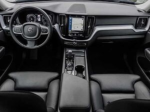 Volvo  Momentum Pro AWD B4 Diesel EU6d Allrad Navi Leder digitales Cockpit Soundsystem