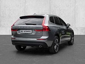 Volvo  Momentum Pro AWD B4 Diesel EU6d Allrad StandHZG Navi digitales Cockpit Soundsyst