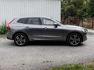 Volvo  Momentum Pro AWD B4 Diesel EU6d Allrad StandHZG Navi digitales Cockpit Soundsyst