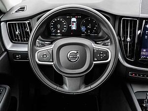 Volvo  Momentum Pro AWD B4 Diesel EU6d Allrad Navi Leder digitales Cockpit Soundsystem