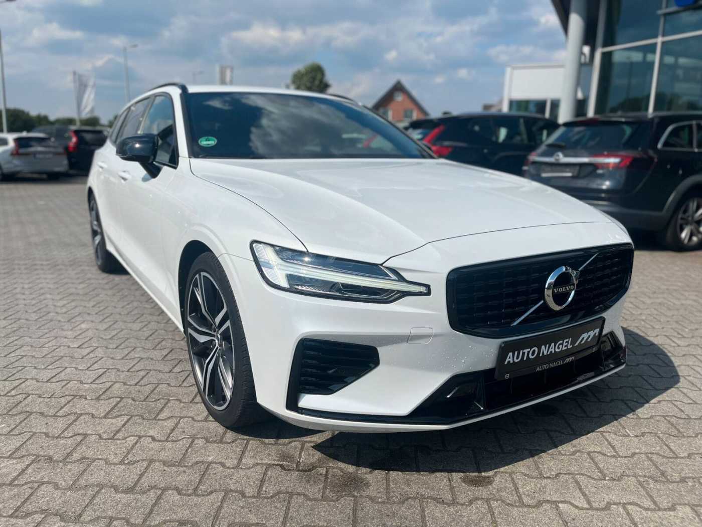 Volvo  T6 Twin Engine AWD R-Design | NAVI | LED |BC