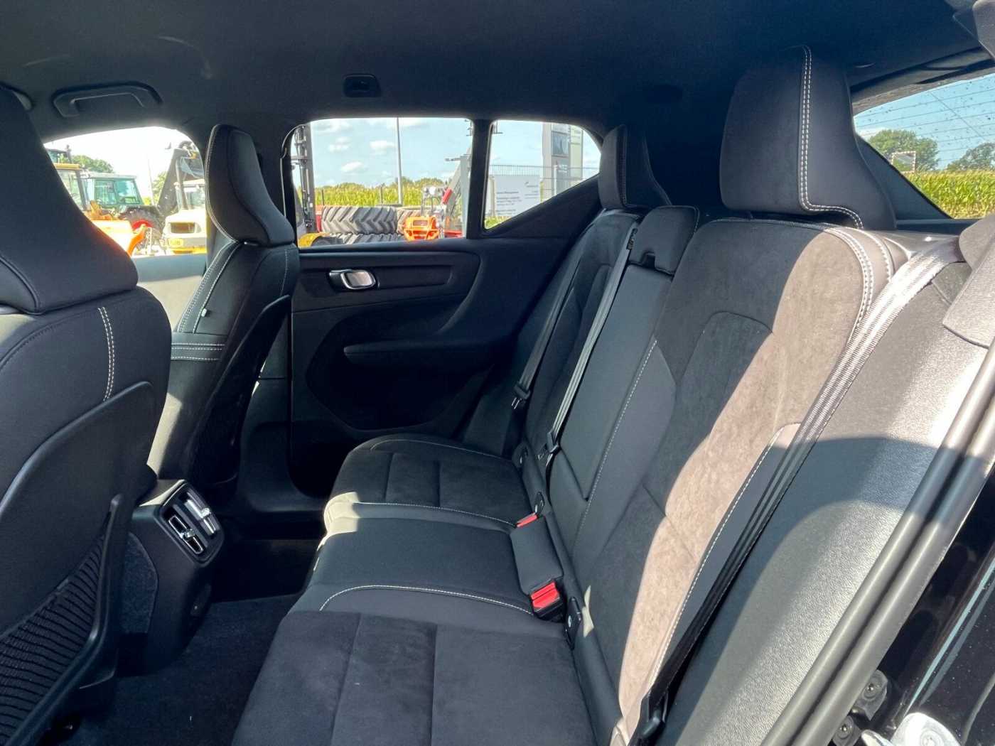 Volvo  Extended Range Black Edition Plus |AHK|20'|