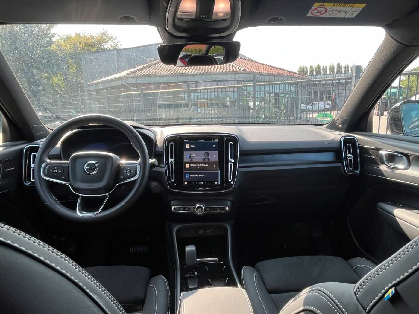 Volvo  Extended Range Black Edition Plus |AHK|20'|
