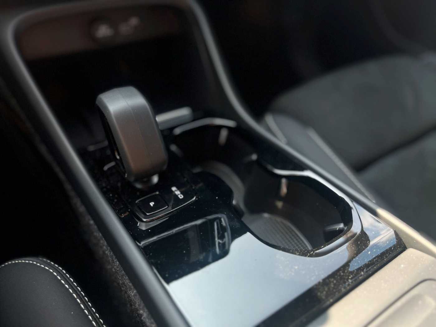 Volvo  Extended Range Black Edition Plus |AHK|20'|