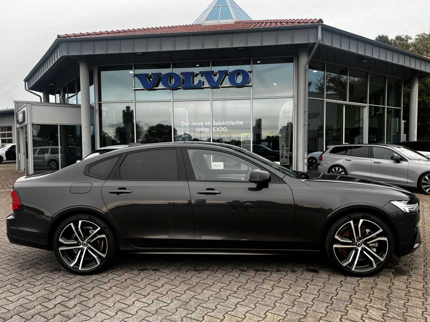 Volvo  T8 Twin Engine AWD Ultimate Dark B&W|20'|ALU