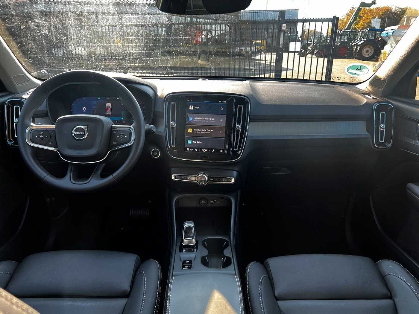 Volvo  B3 Core Navi/Keyless-Start/Autom. /Klima/LED