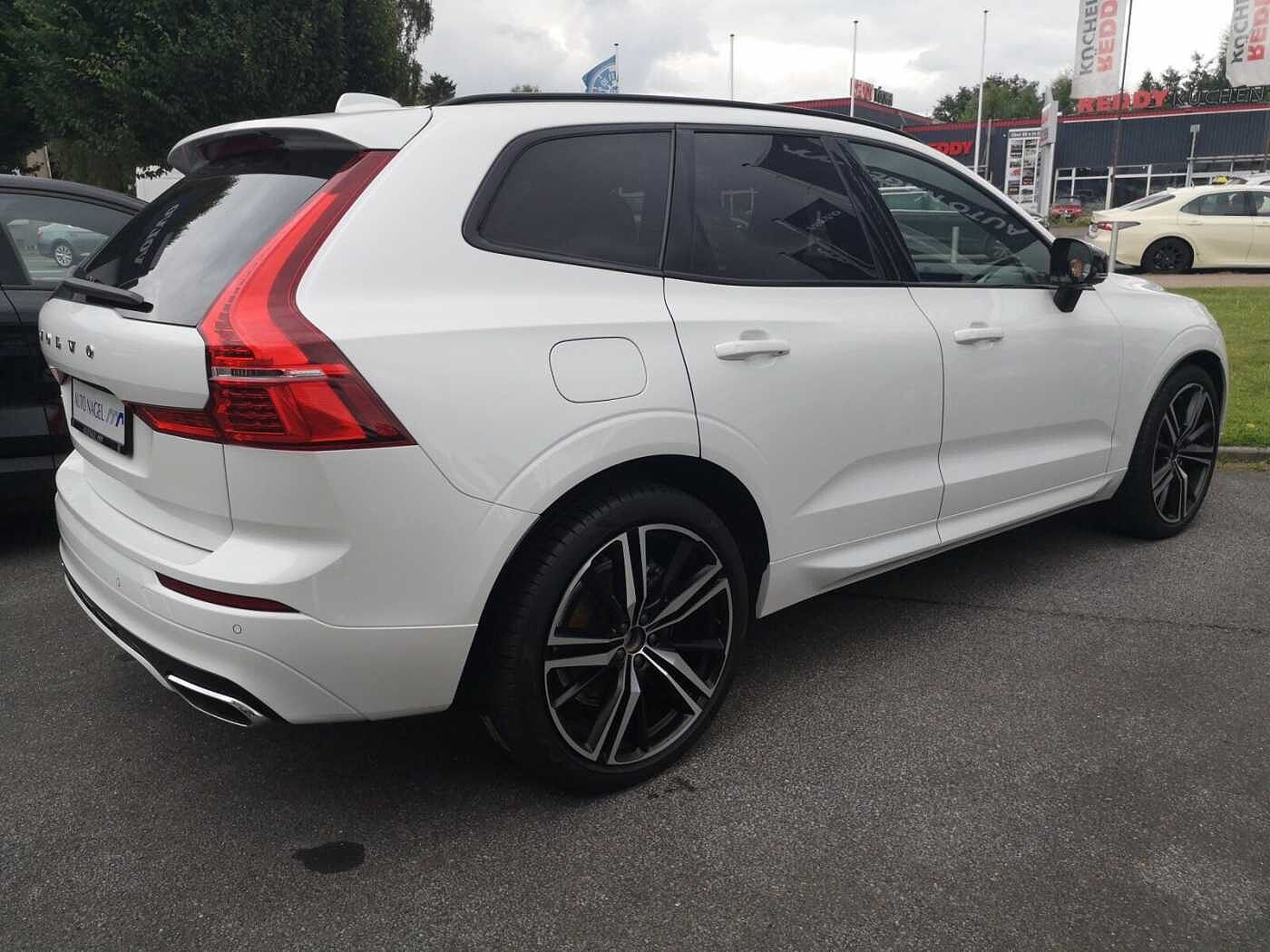 Volvo  T8 AWD R-Design B&W|PANO|AHK|LUFT|STANDH|BC