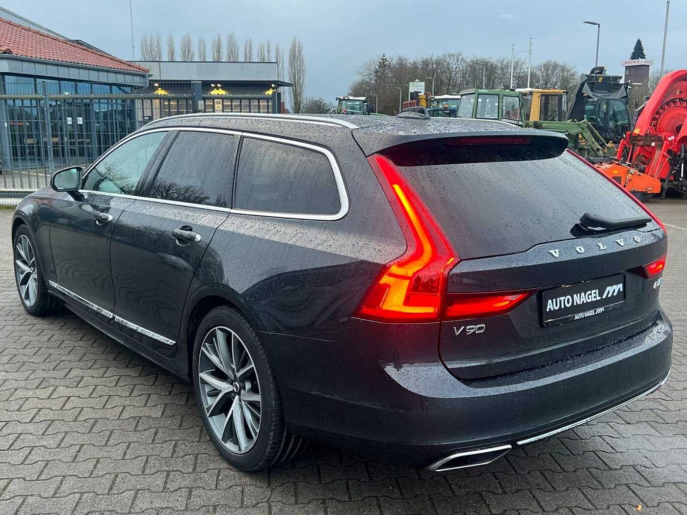 Volvo  D4 Autom. Inscription