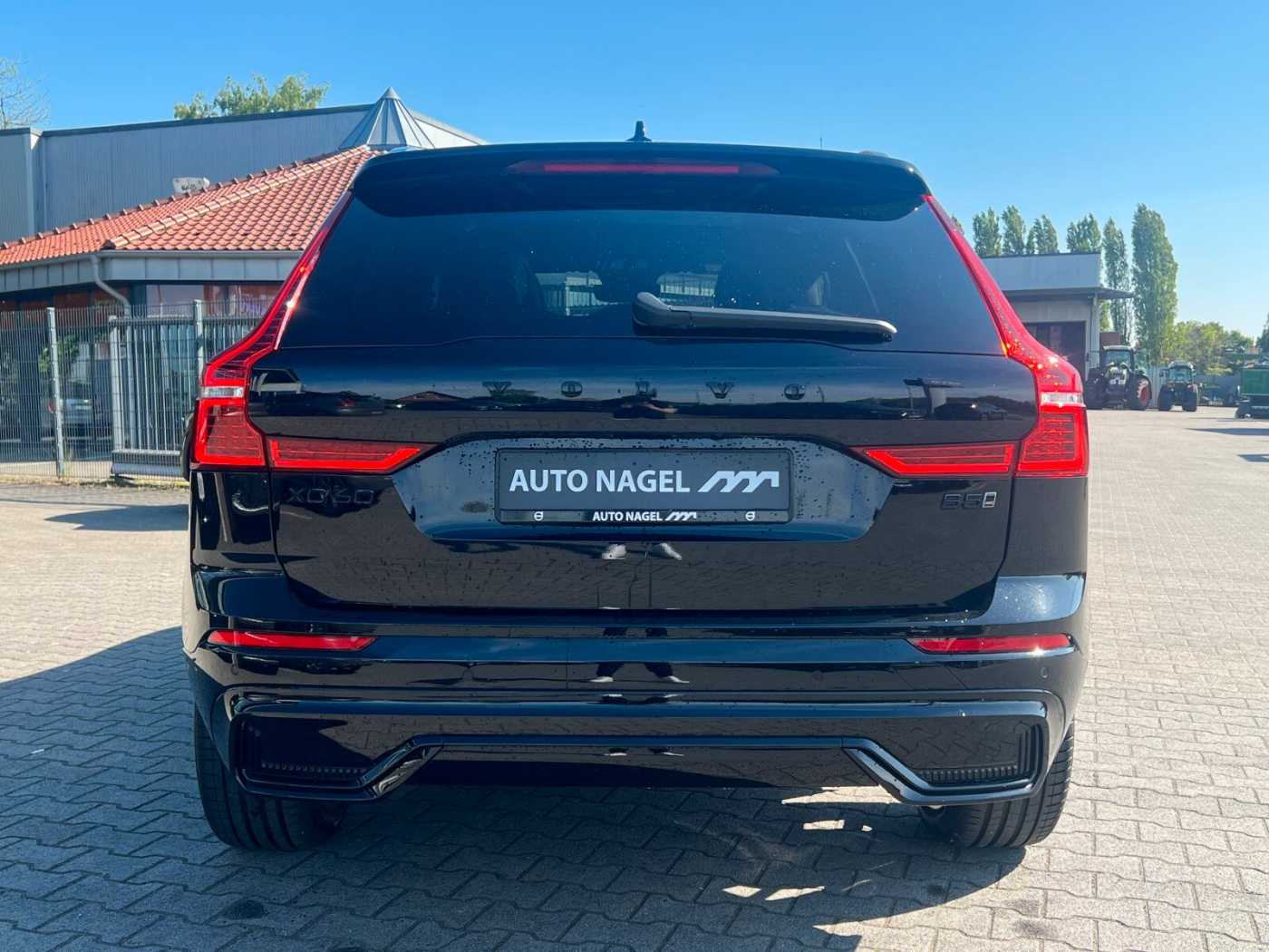 Volvo  B5 AWD Plus Black Edition PANO|STANDH|360CA