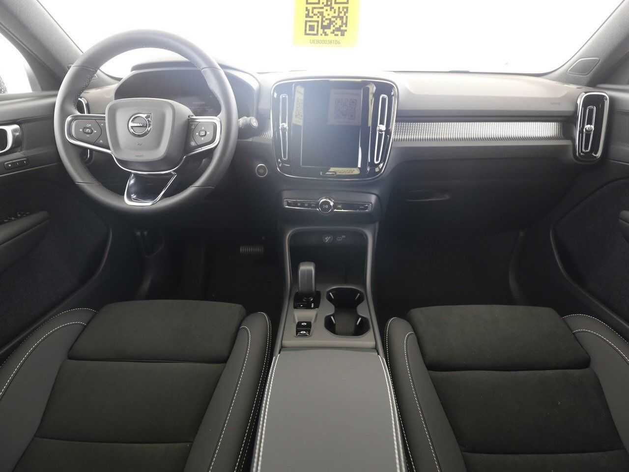 Volvo  Autom. B3 Core CONNECT|el. SITZE|19'ALU|LED|